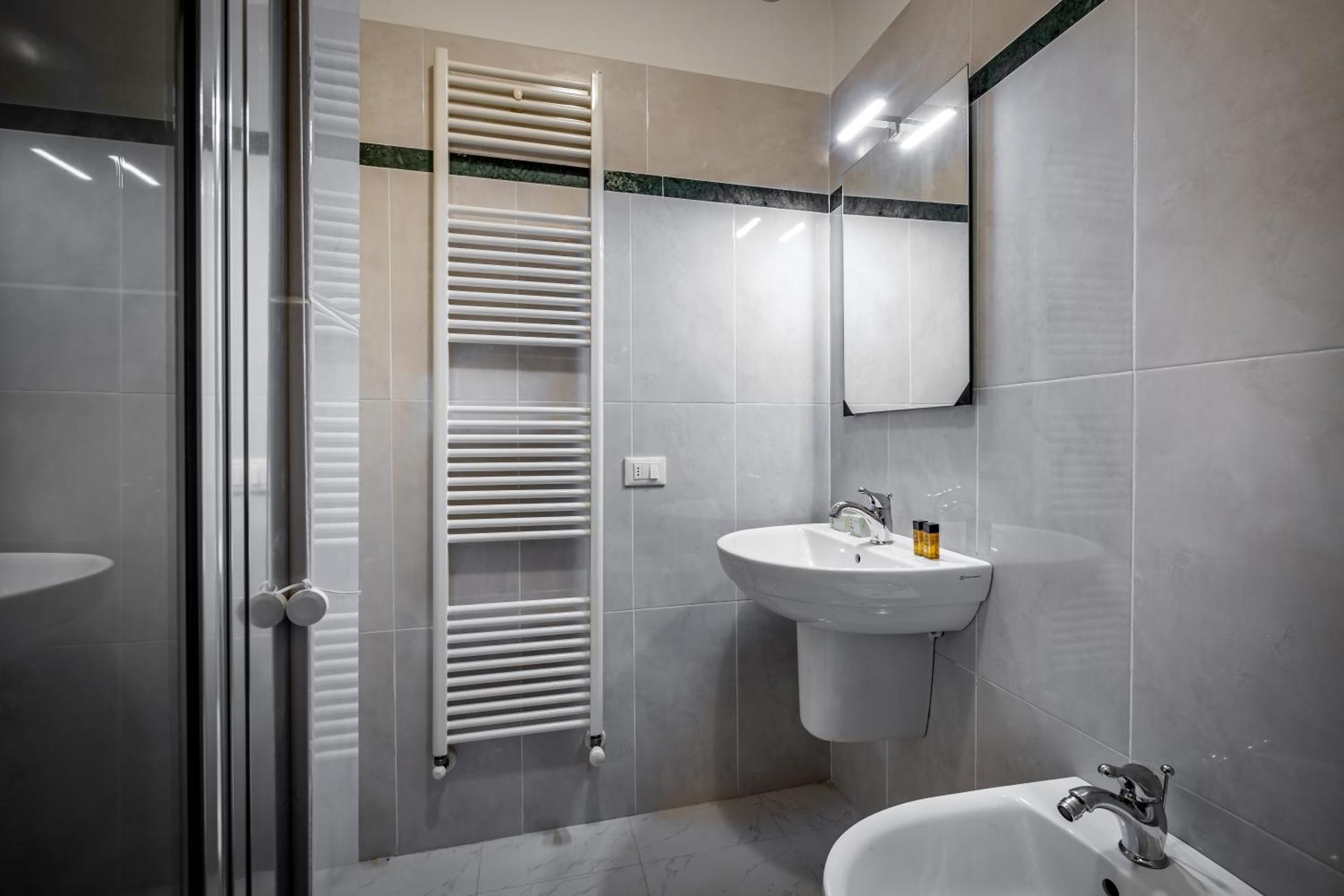 Yid Agnolo Three Bedroom In * Florencia