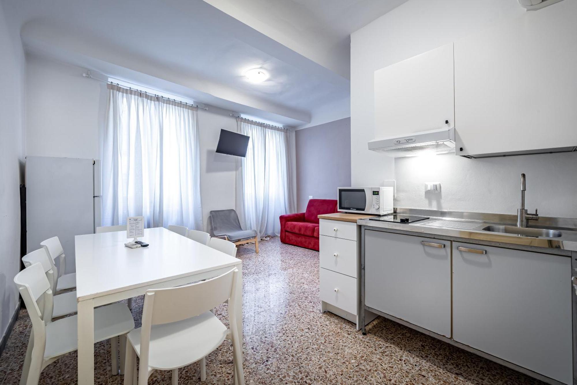 Yid Agnolo Three Bedroom In Apartamento *